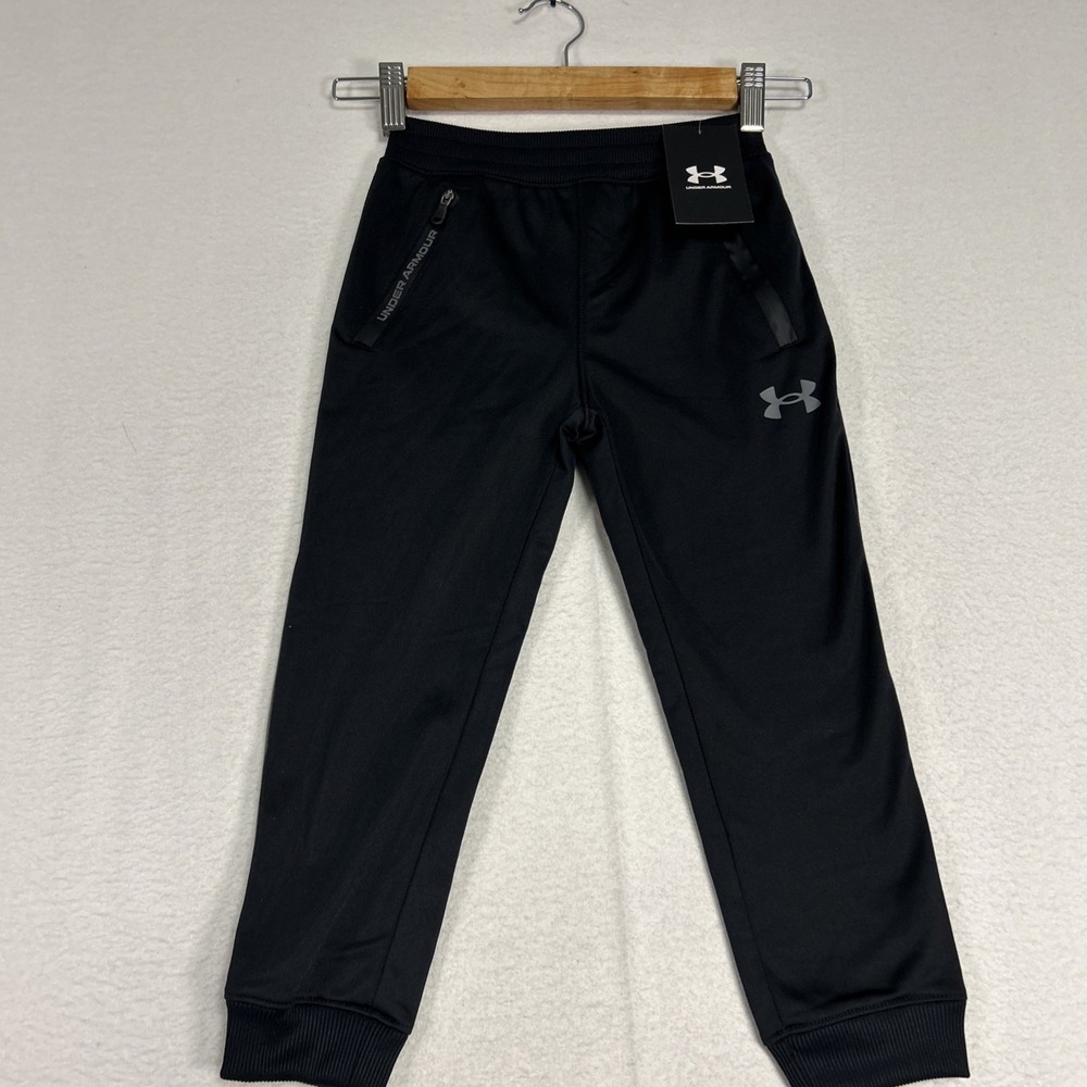 NWT Under Armour Pennant 2.0 Boy's Size 4 Black Gray Fleece Joggers Sweatpants
